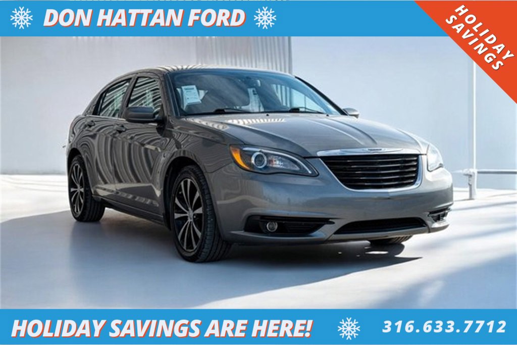 Used 2013 Chrysler 200 Limited image 32