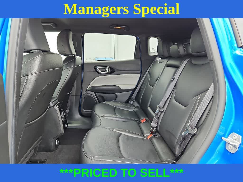 Used 2025 Jeep Compass Limited AWD/4WD image 10