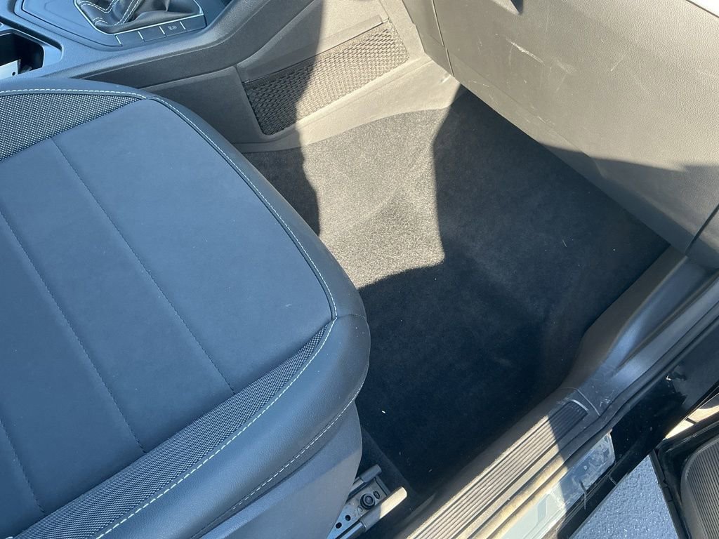 Used 2022 Volkswagen Taos SE FWD image 22