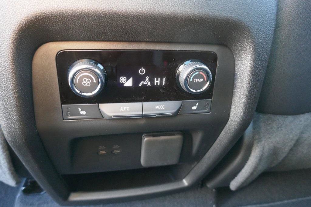 New 2026 Chevrolet Traverse RS image 19