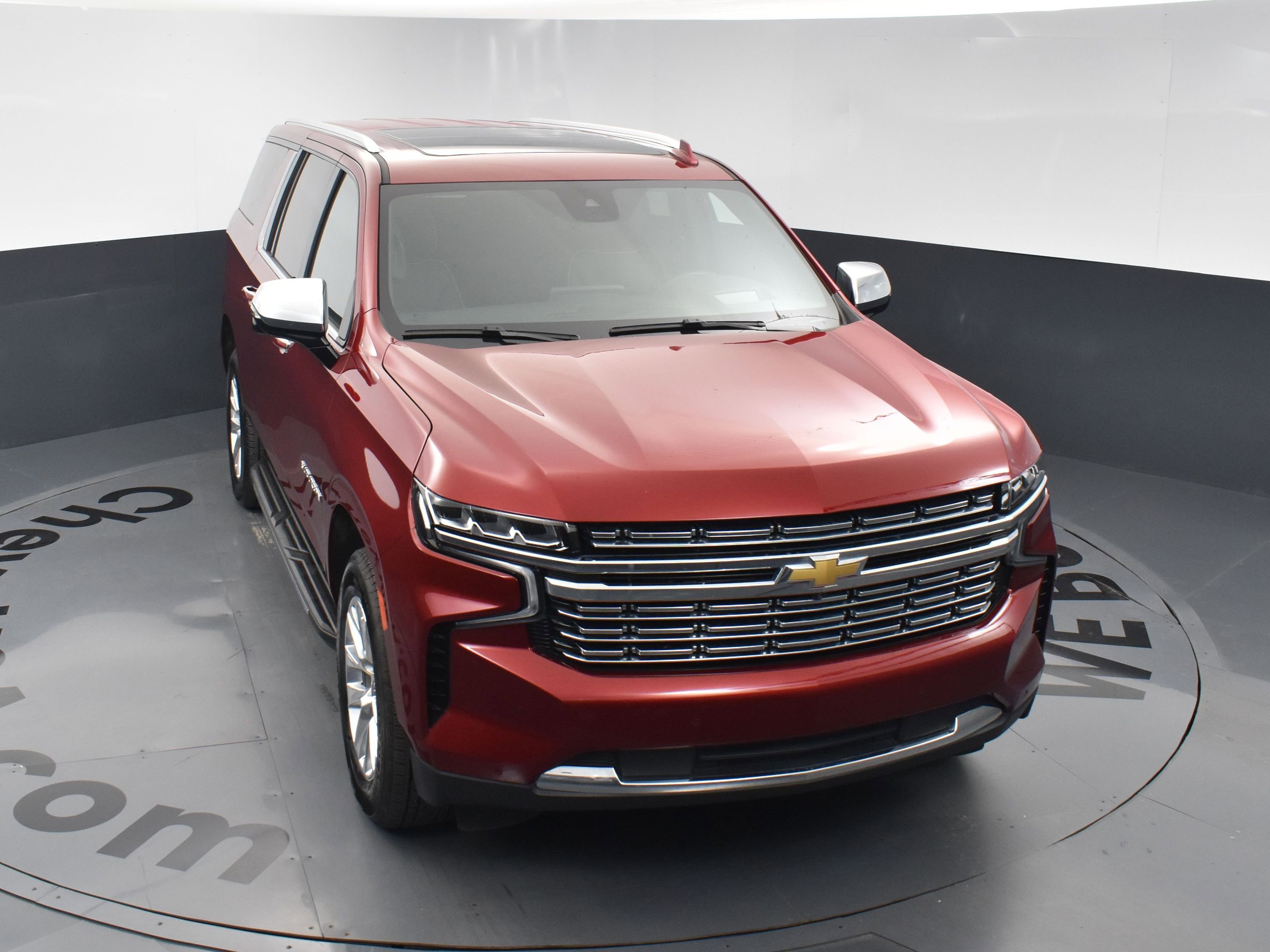 Certified 2024 Chevrolet Suburban Premier w/ Premium Package image 32