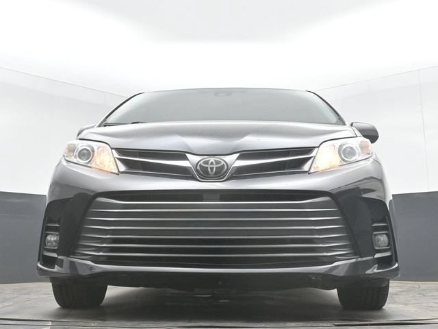 Used 2020 Toyota Sienna XLE FWD image 43