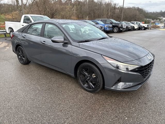 Used 2023 Hyundai Elantra SEL image 7