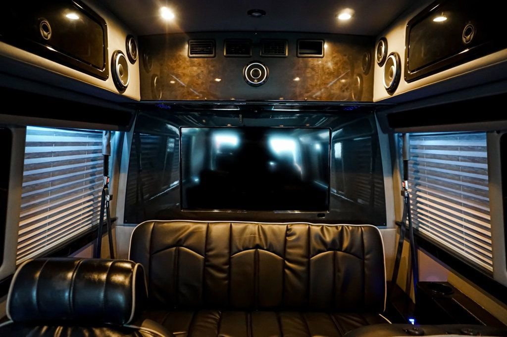 Used 2014 Mercedes-Benz Sprinter 2500 image 9