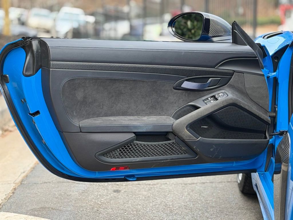 Used 2025 Porsche 718 Cayman GT4 RS w/ Weissach Package image 29