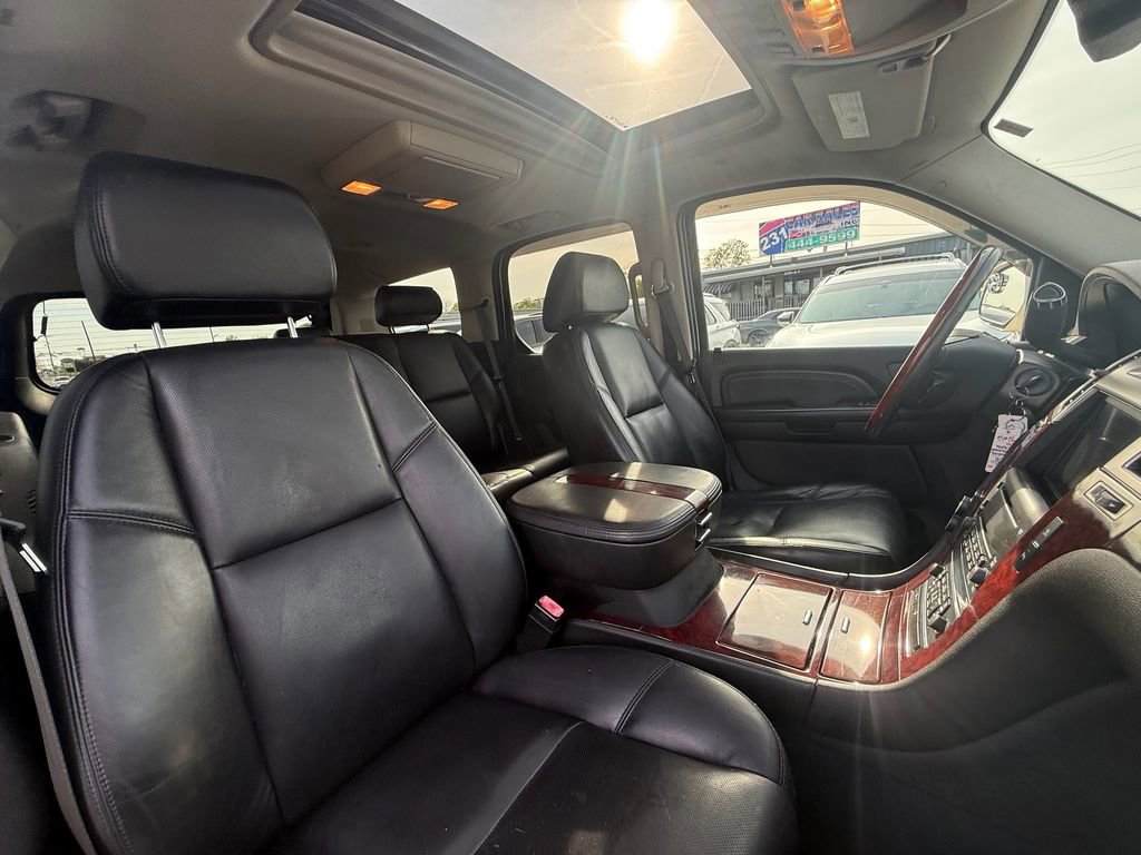 Used 2008 Cadillac Escalade AWD image 26