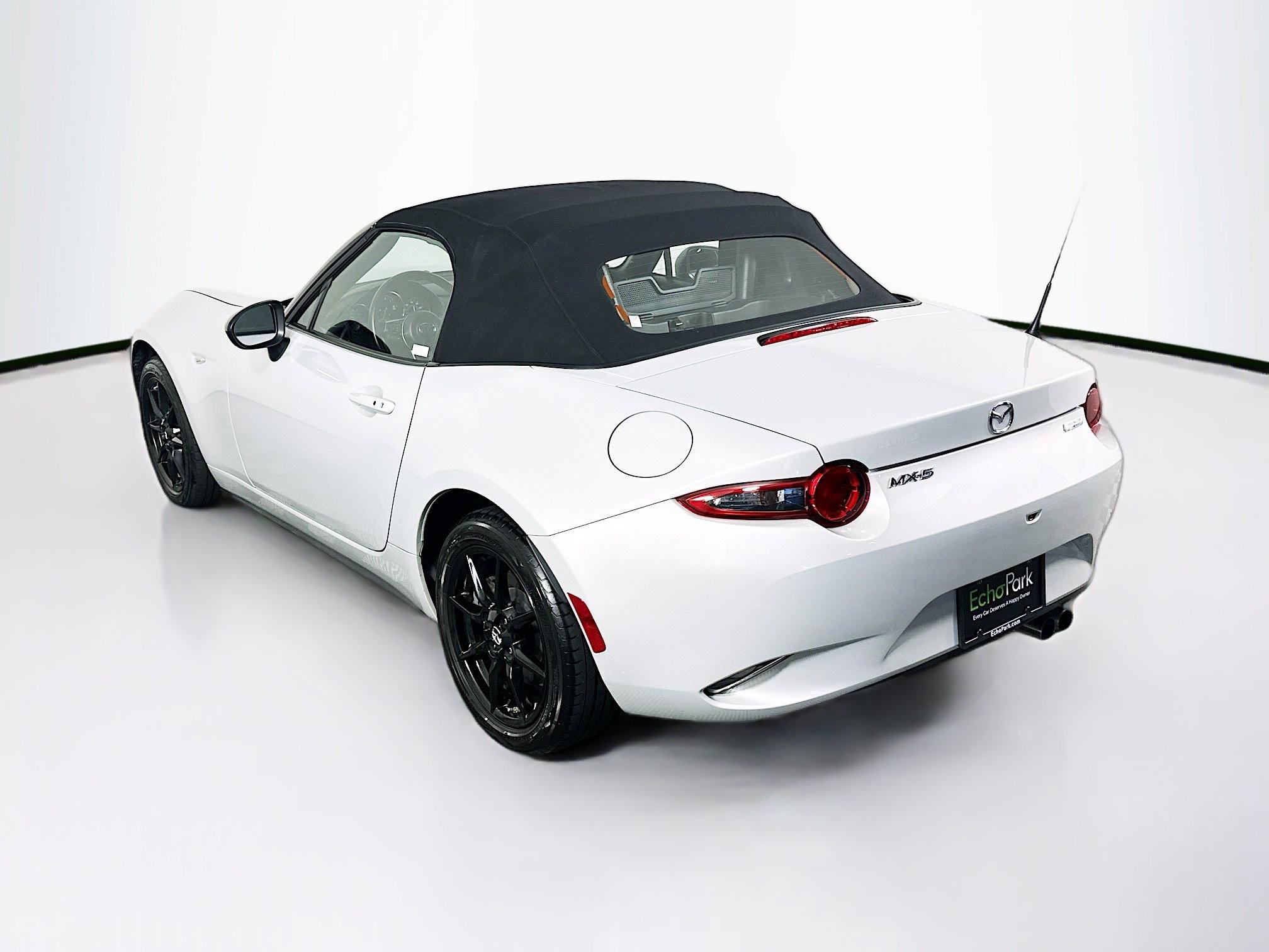 Used 2019 MAZDA MX-5 Miata Sport w/ I-ACTIVSENSE Sport Package RWD image 5