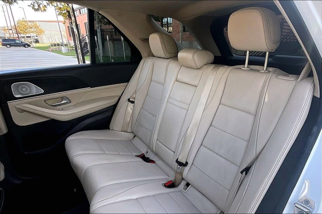 Used 2020 Mercedes-Benz GLE 350 w/ Premium Package image 34