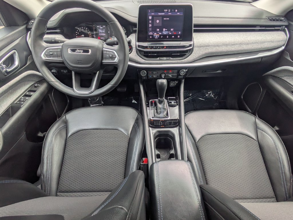 Used 2022 Jeep Compass Latitude FWD image 13