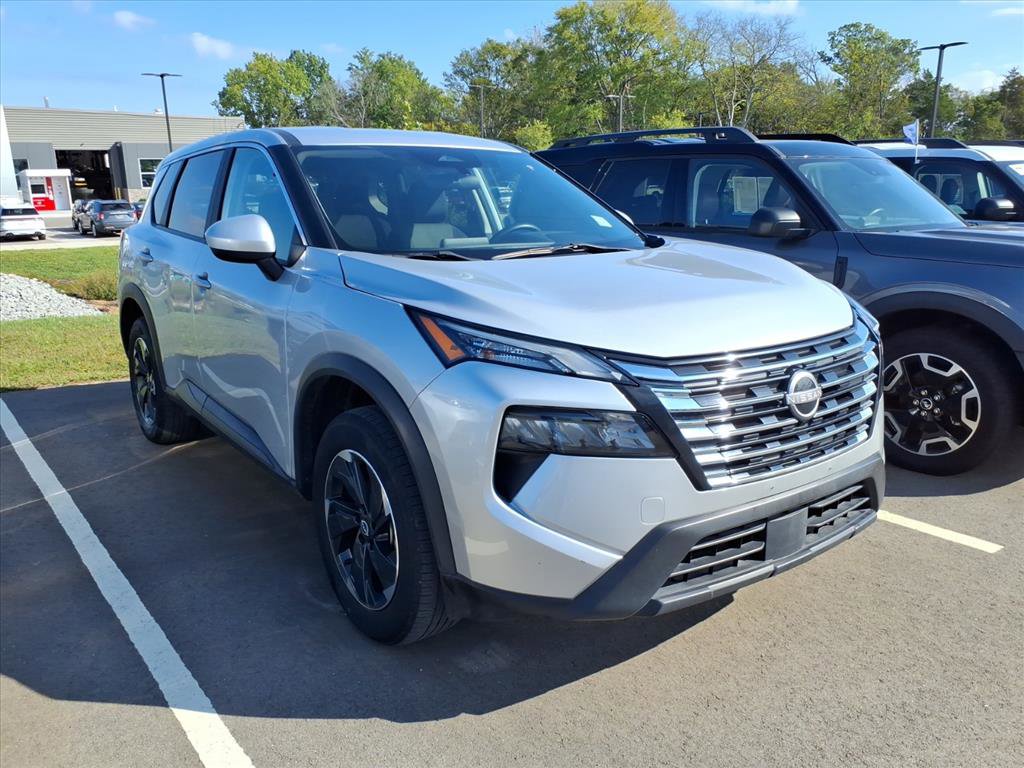 Used 2024 Nissan Rogue SV