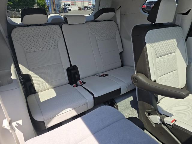 Used 2024 GMC Acadia Denali AWD/4WD image 27