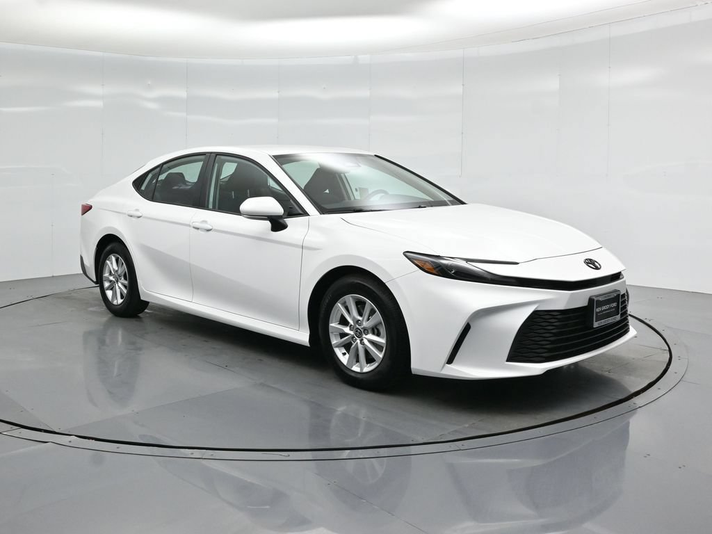 Used 2025 Toyota Camry LE FWD image 20
