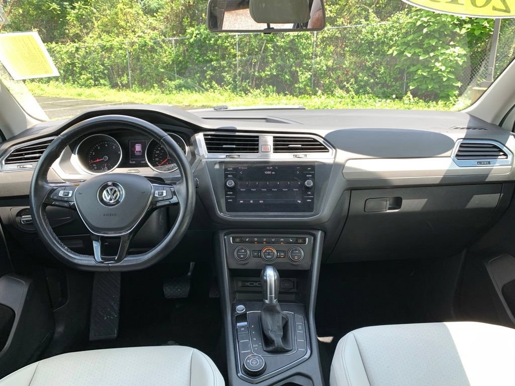 Used 2019 Volkswagen Tiguan SE w/ Panoramic Sunroof Package AWD/4WD image 15