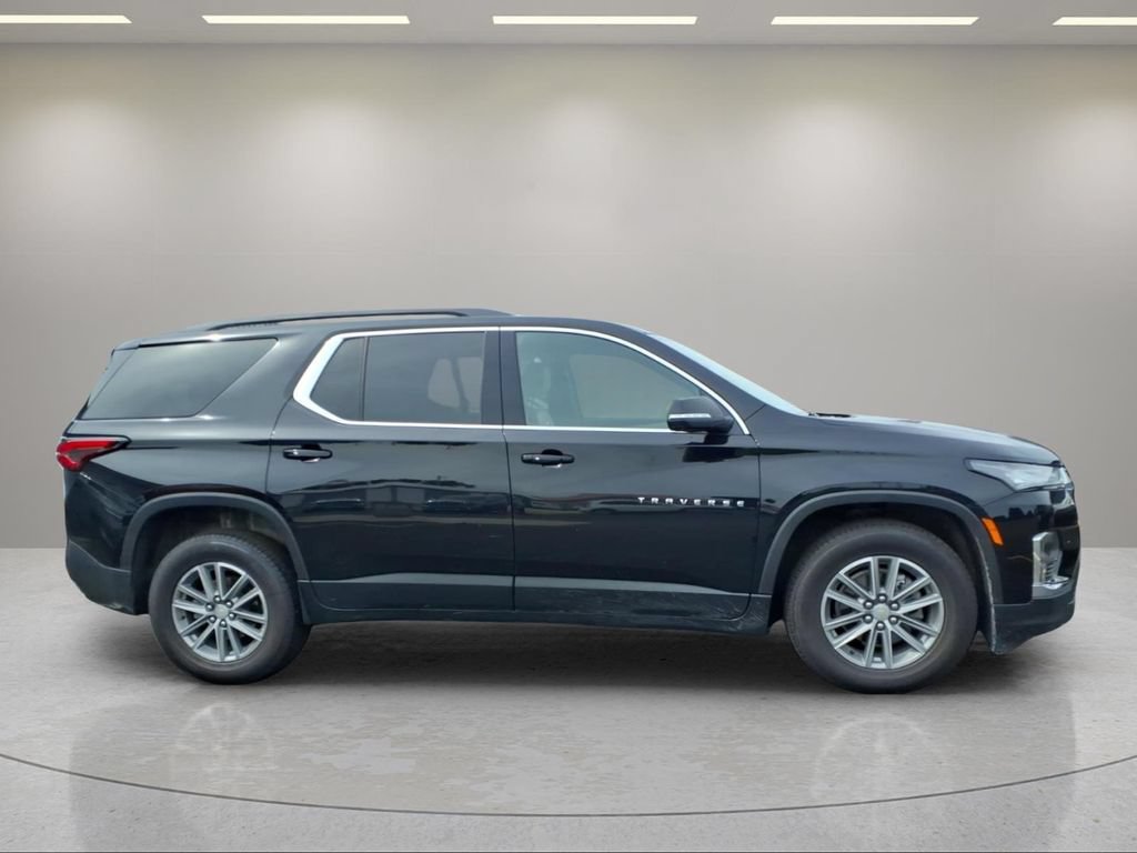 Used 2022 Chevrolet Traverse LT AWD/4WD image 2