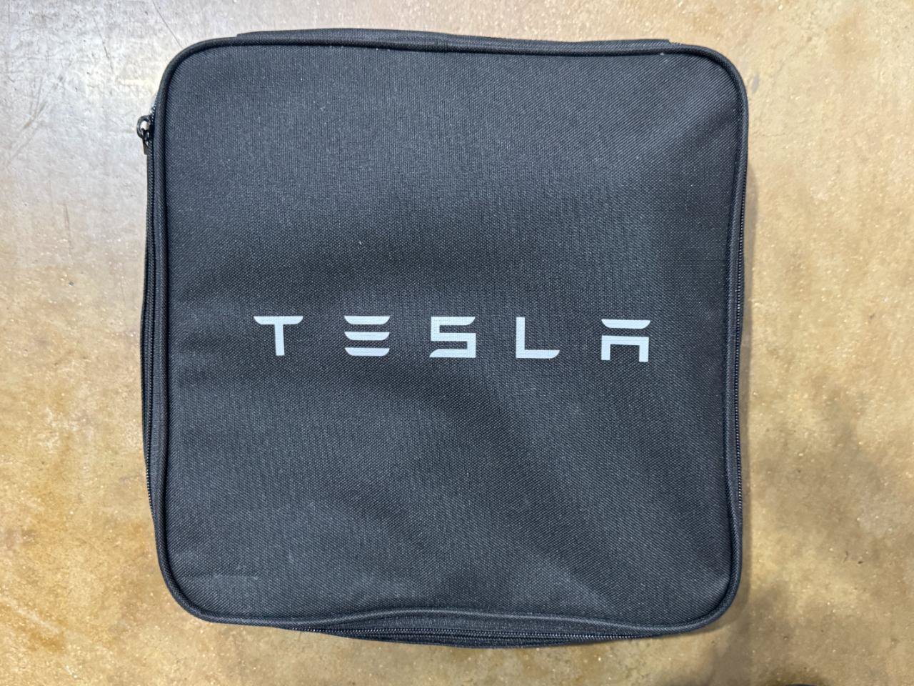 Used 2023 Tesla Model X AWD/4WD image 84