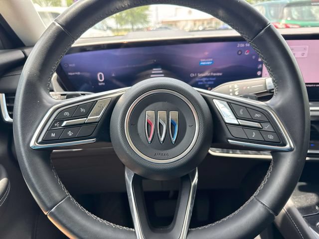 Used 2025 Buick Envision Preferred AWD/4WD image 28