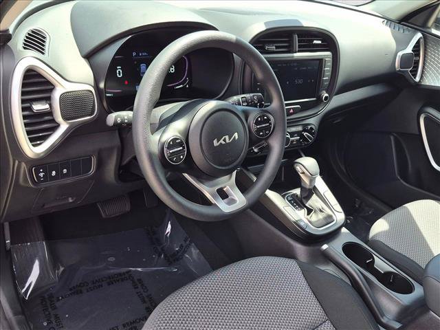 Used 2024 Kia Soul LX w/ Option Group 015 FWD image 10