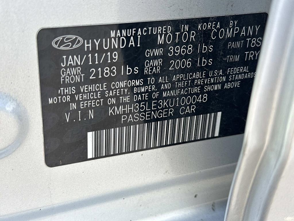 Used 2019 Hyundai Elantra GT FWD image 18