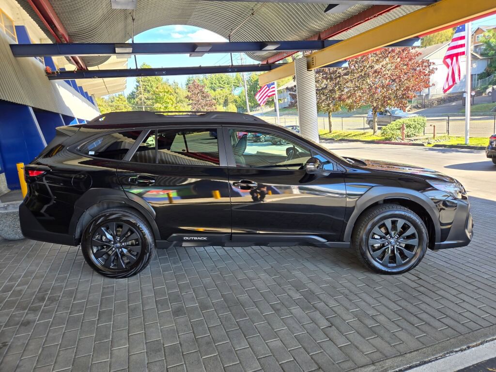 Used 2024 Subaru Outback Onyx Edition image 4