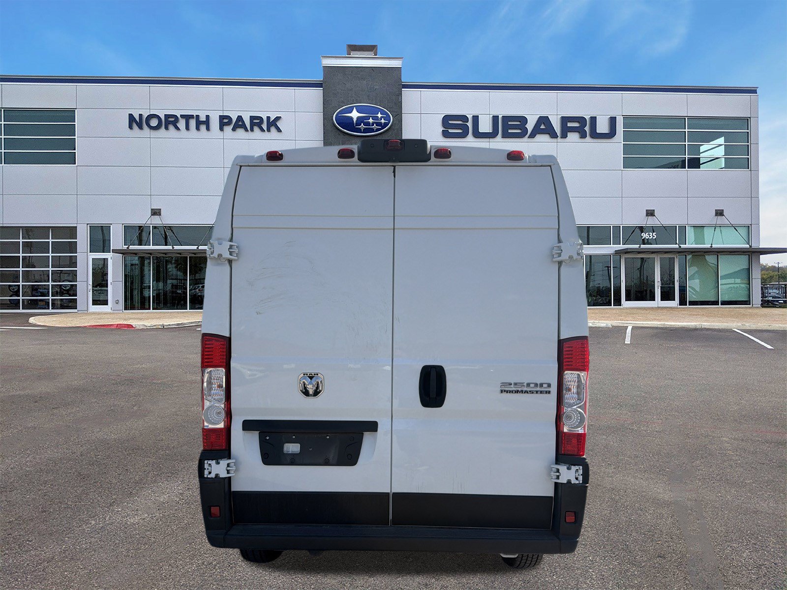 Used 2026 RAM ProMaster 2500 w/ Convenience Group FWD image 4