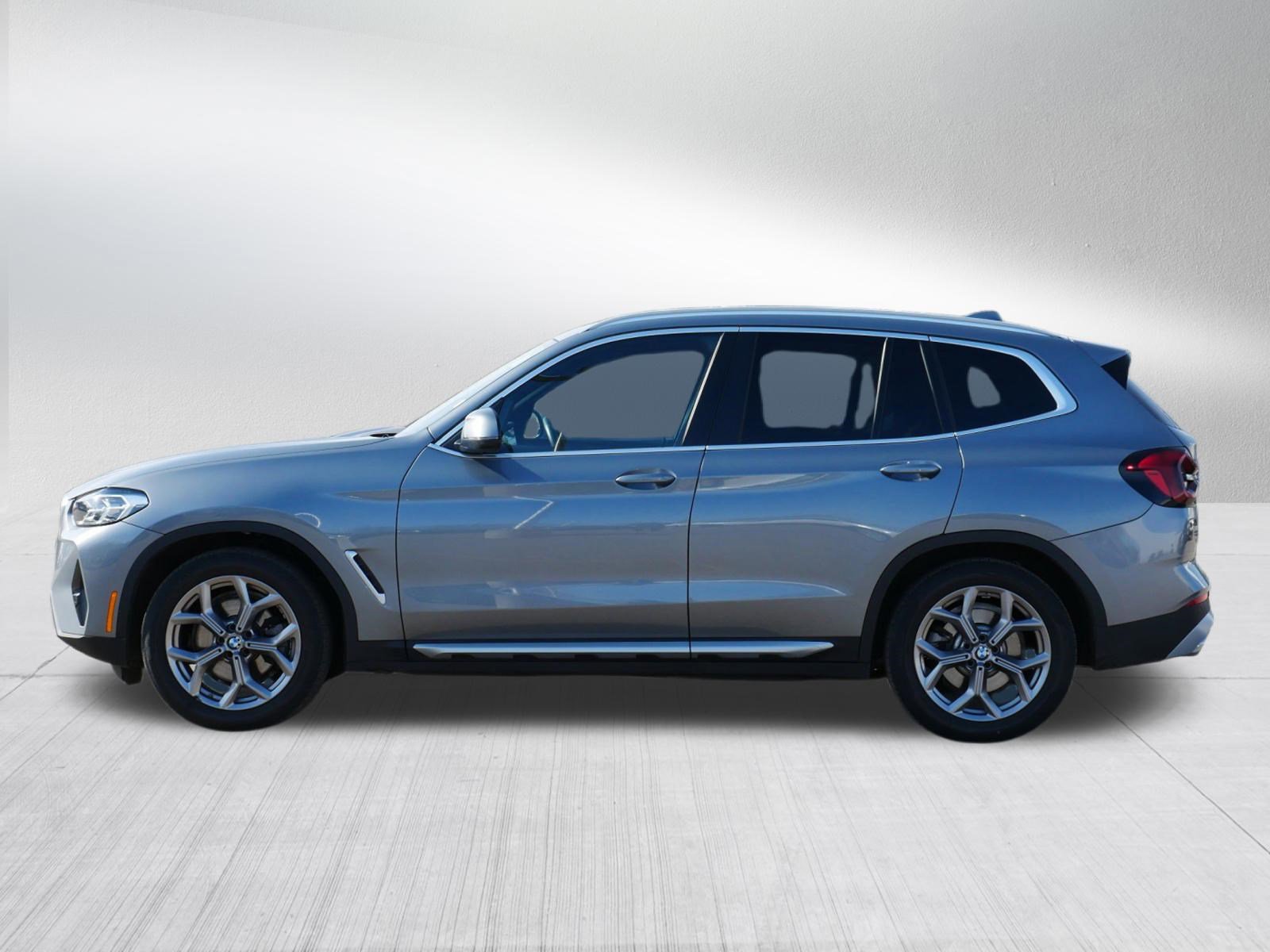 Used 2024 BMW X3 xDrive30i w/ Premium Package w/ZPA image 4