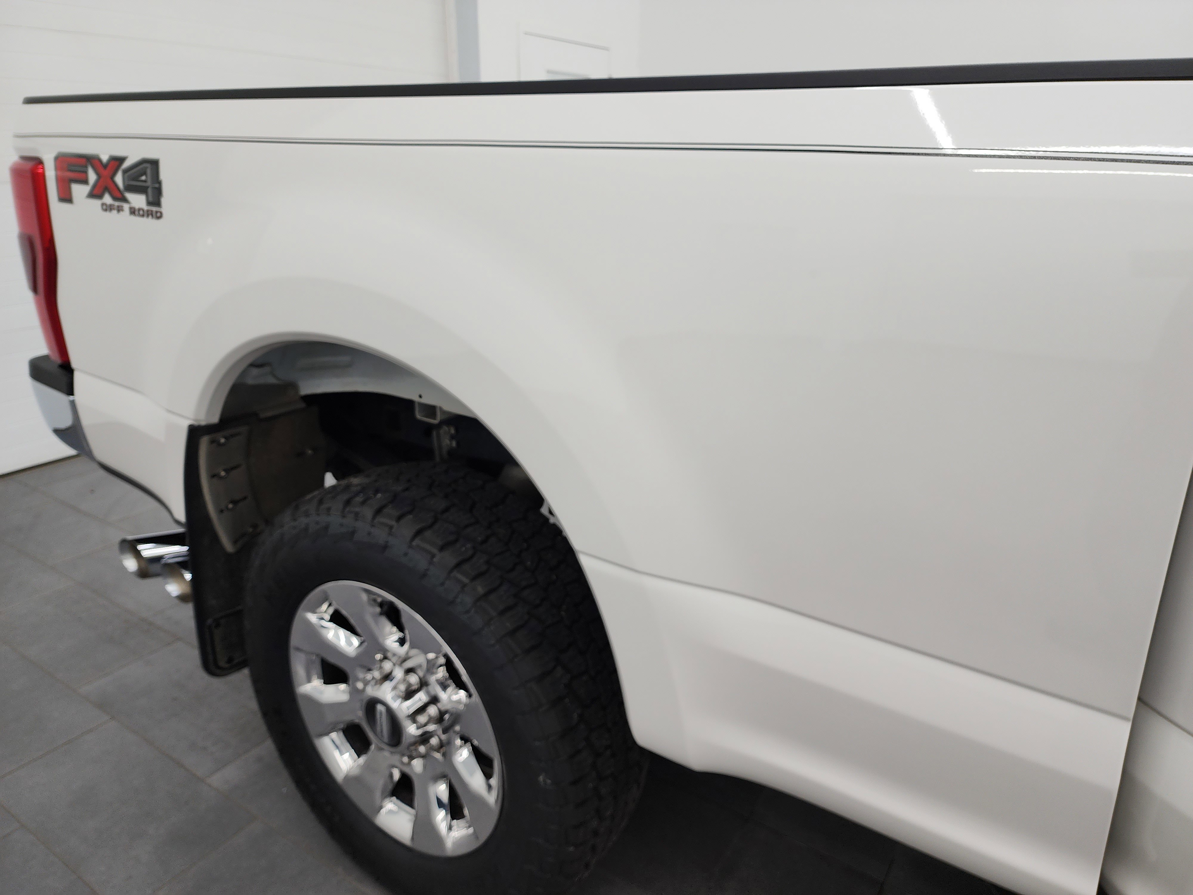 Used 2017 Ford F250 Lariat w/ Lariat Ultimate Package image 28