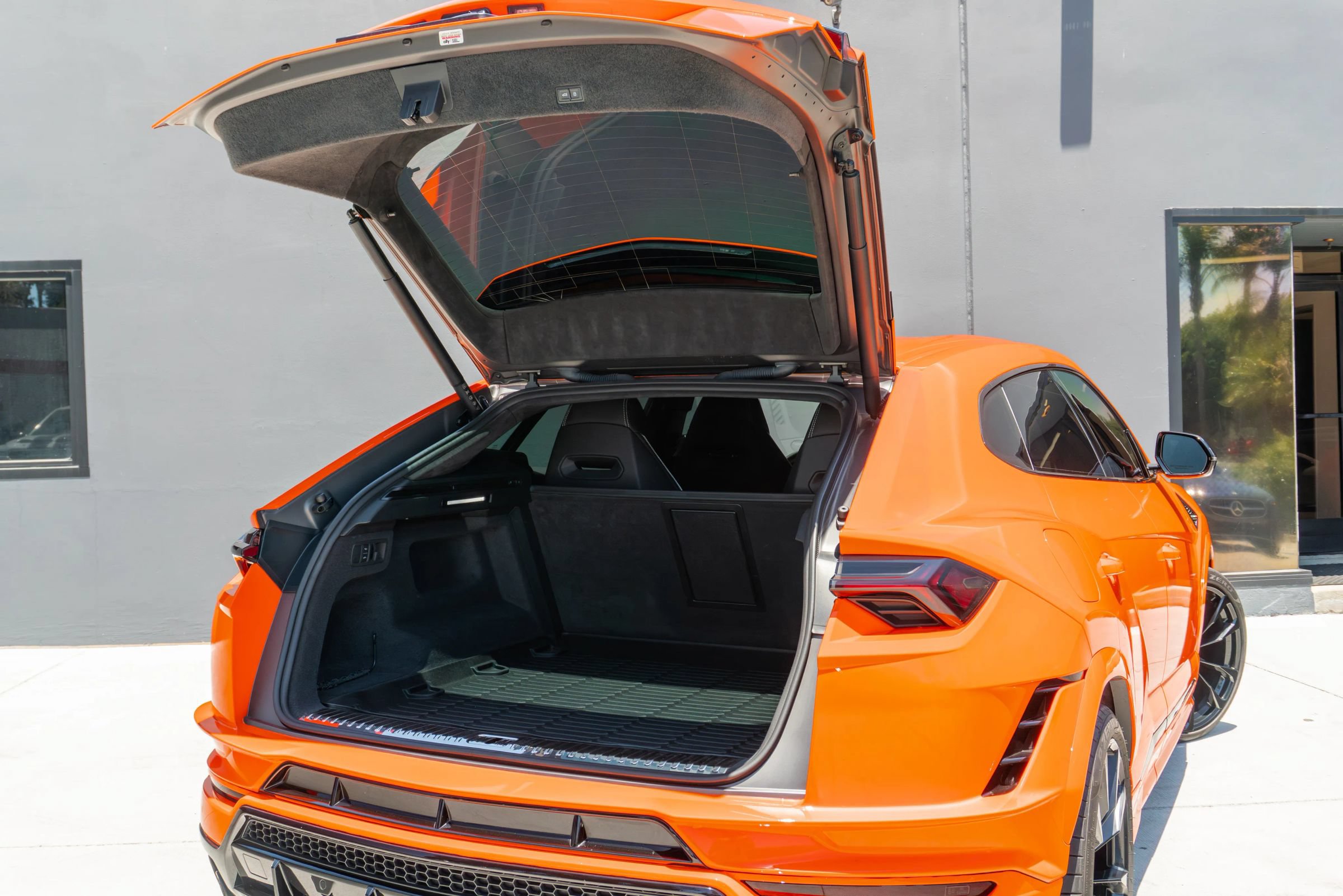 Used 2023 Lamborghini Urus S AWD/4WD image 61
