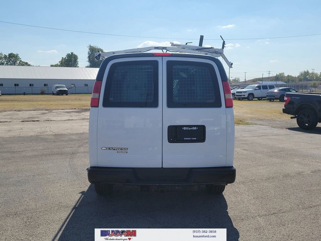 Used 2015 Chevrolet Express 2500 image 20