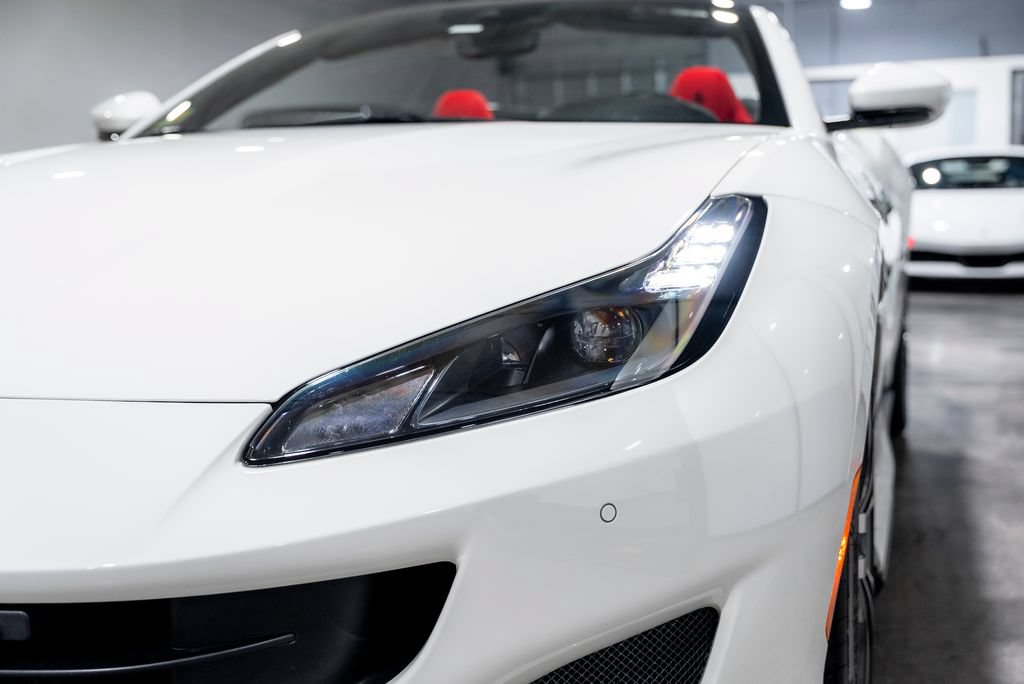 Used 2020 Ferrari Portofino RWD image 30