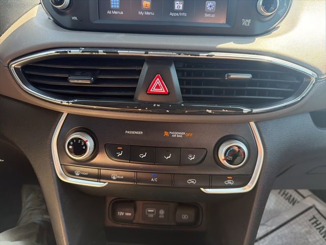 Used 2020 Hyundai Santa Fe SE FWD image 25