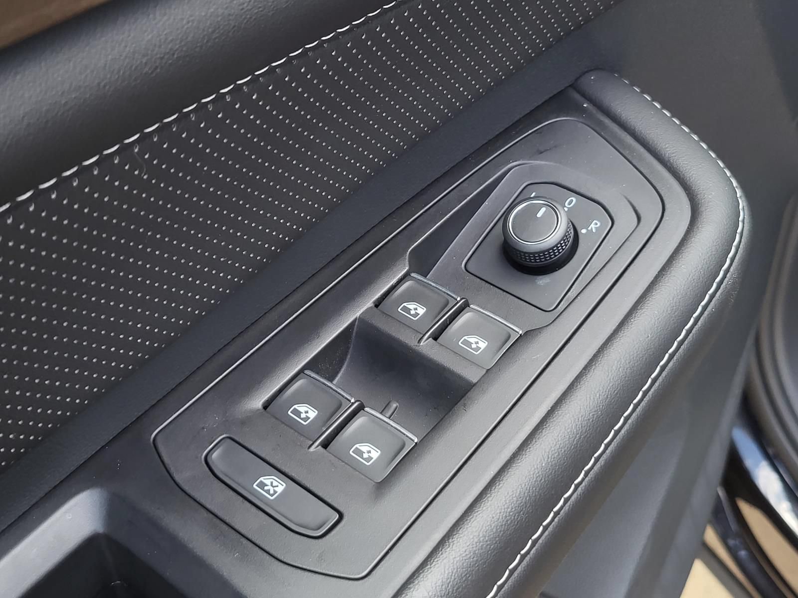 Used 2024 Volkswagen Atlas SE FWD image 22