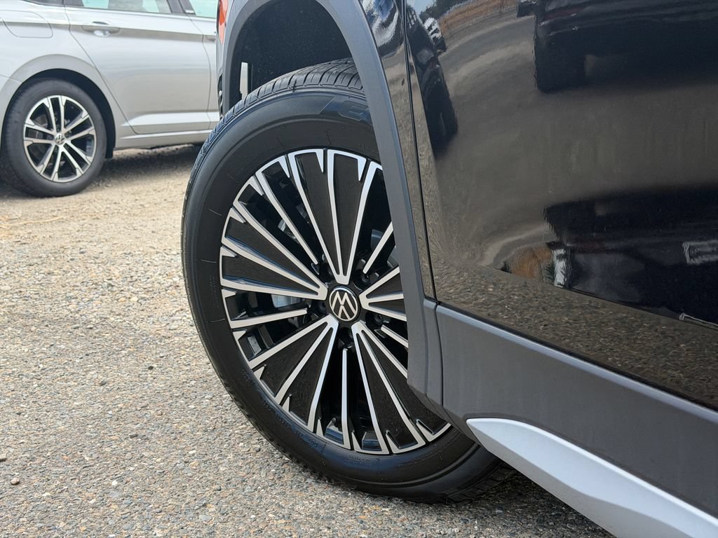 New 2026 Volkswagen Tiguan S AWD/4WD image 10