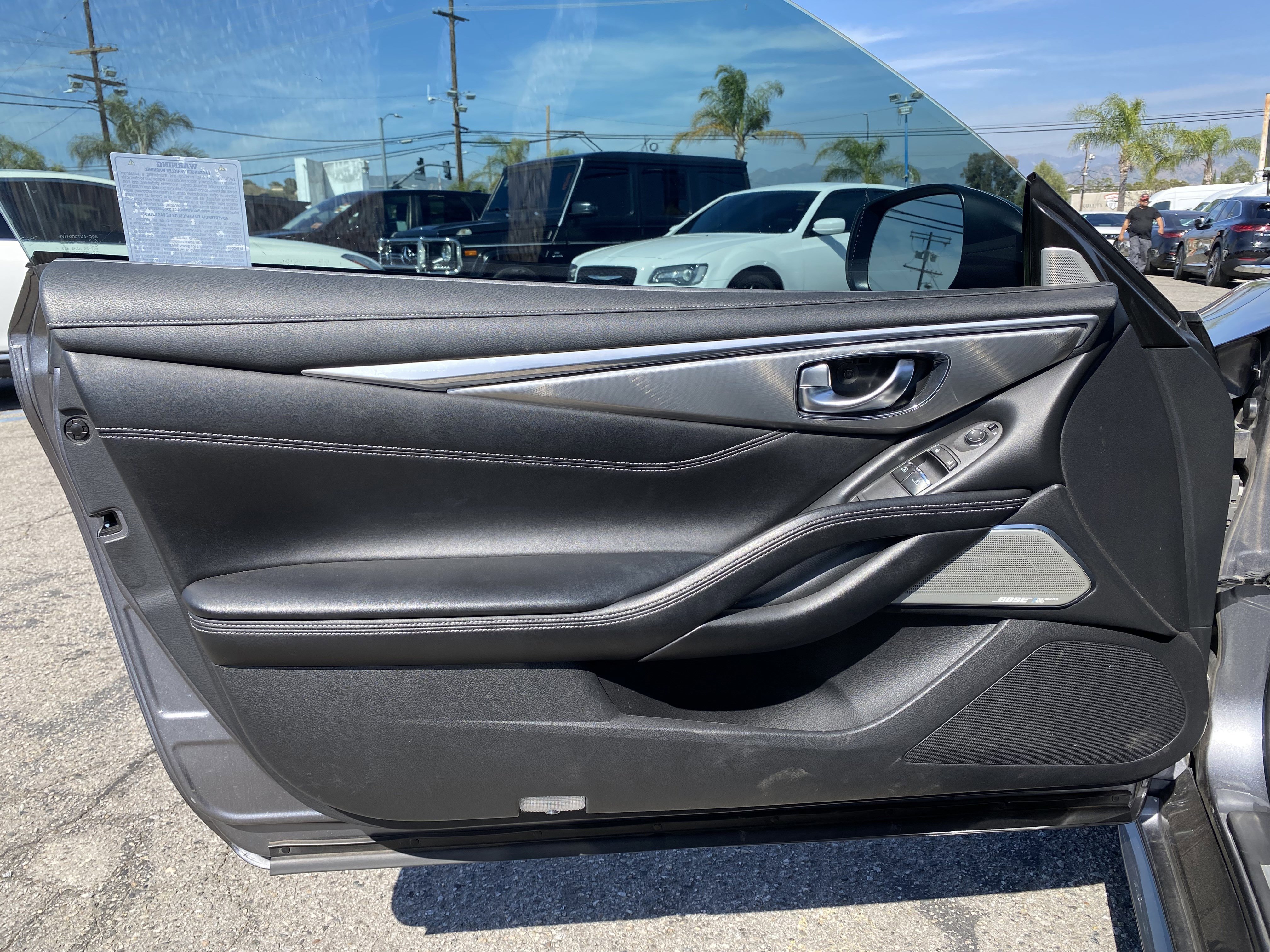 Used 2018 INFINITI Q60 3.0t Luxe RWD image 16