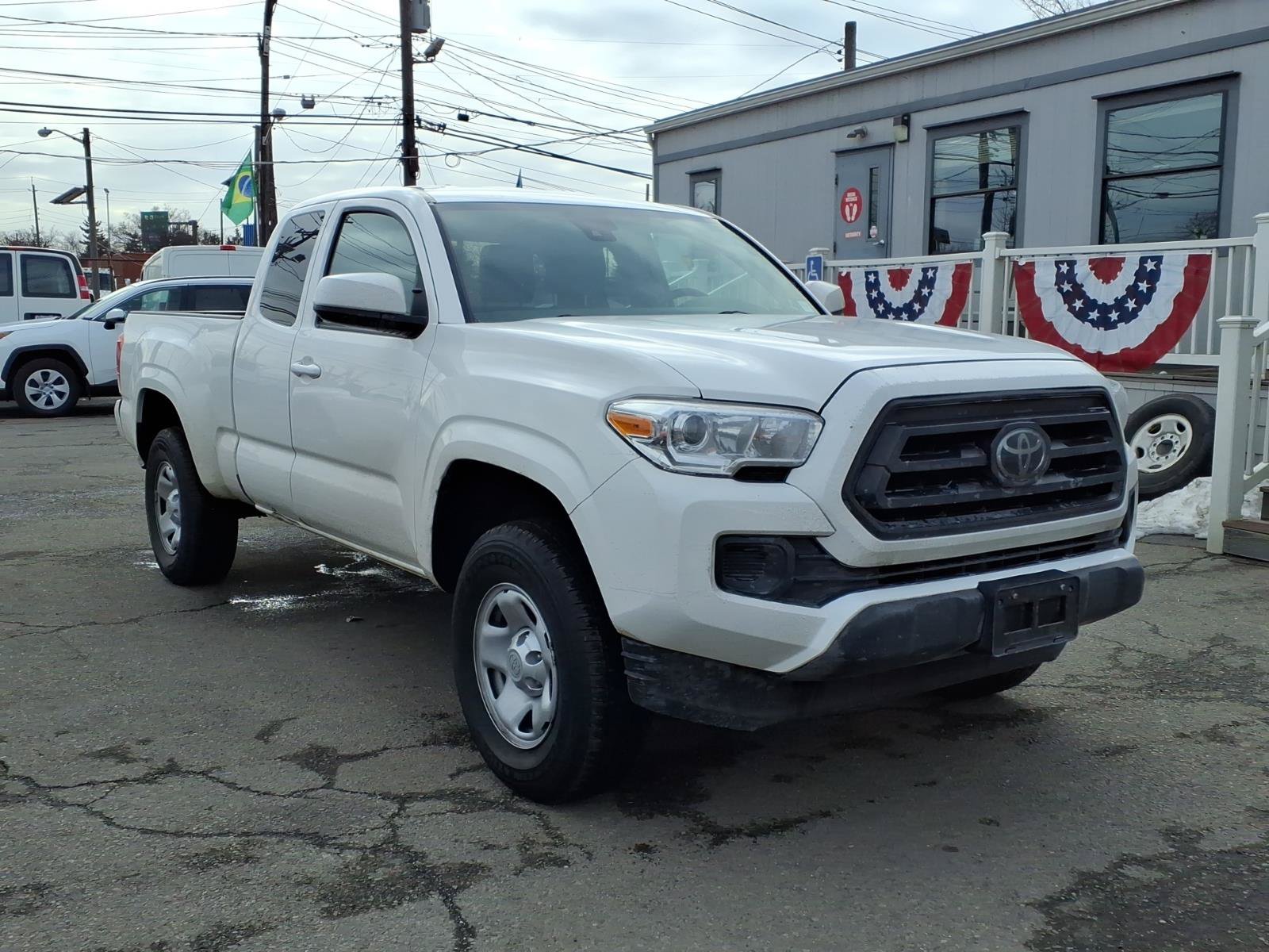 Used 2021 Toyota Tacoma SR RWD image 1