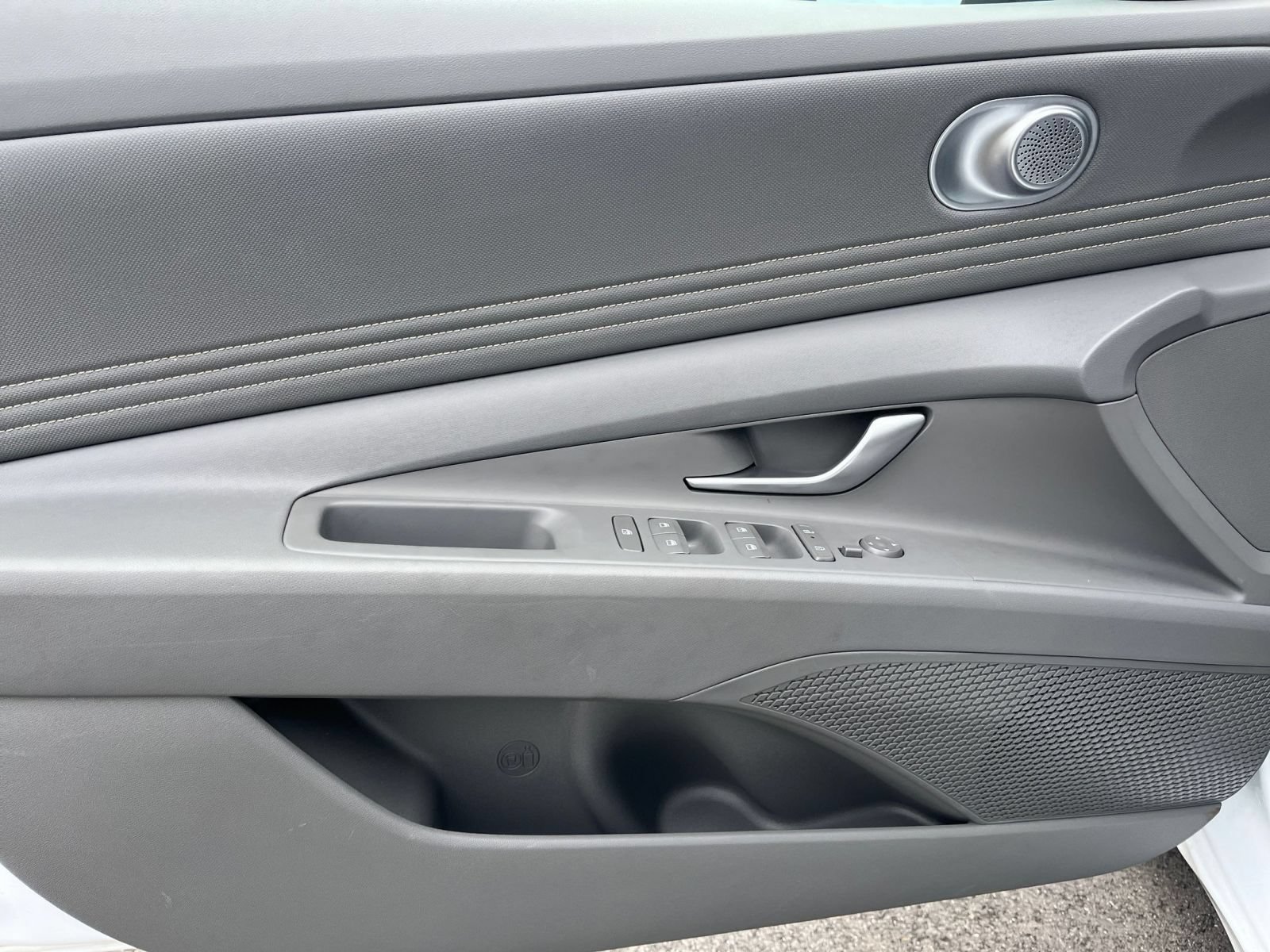Used 2026 Hyundai Elantra Sport FWD image 18