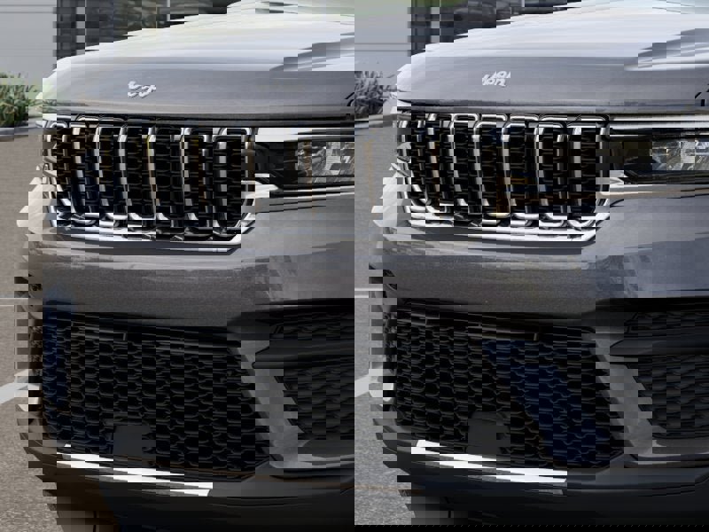 New 2025 Jeep Grand Cherokee Laredo X w/ Luxury Tech Group I image 28