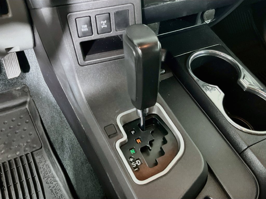 Used 2018 Toyota Sequoia Limited w/ Safety & Convenience Package AWD/4WD image 19