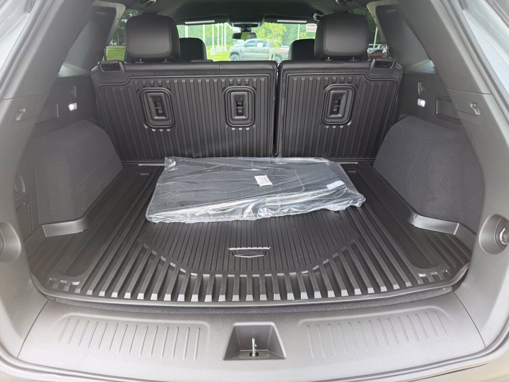 New 2026 Cadillac XT5 Luxury w/ LPO, Floor Liner Package AWD/4WD image 35