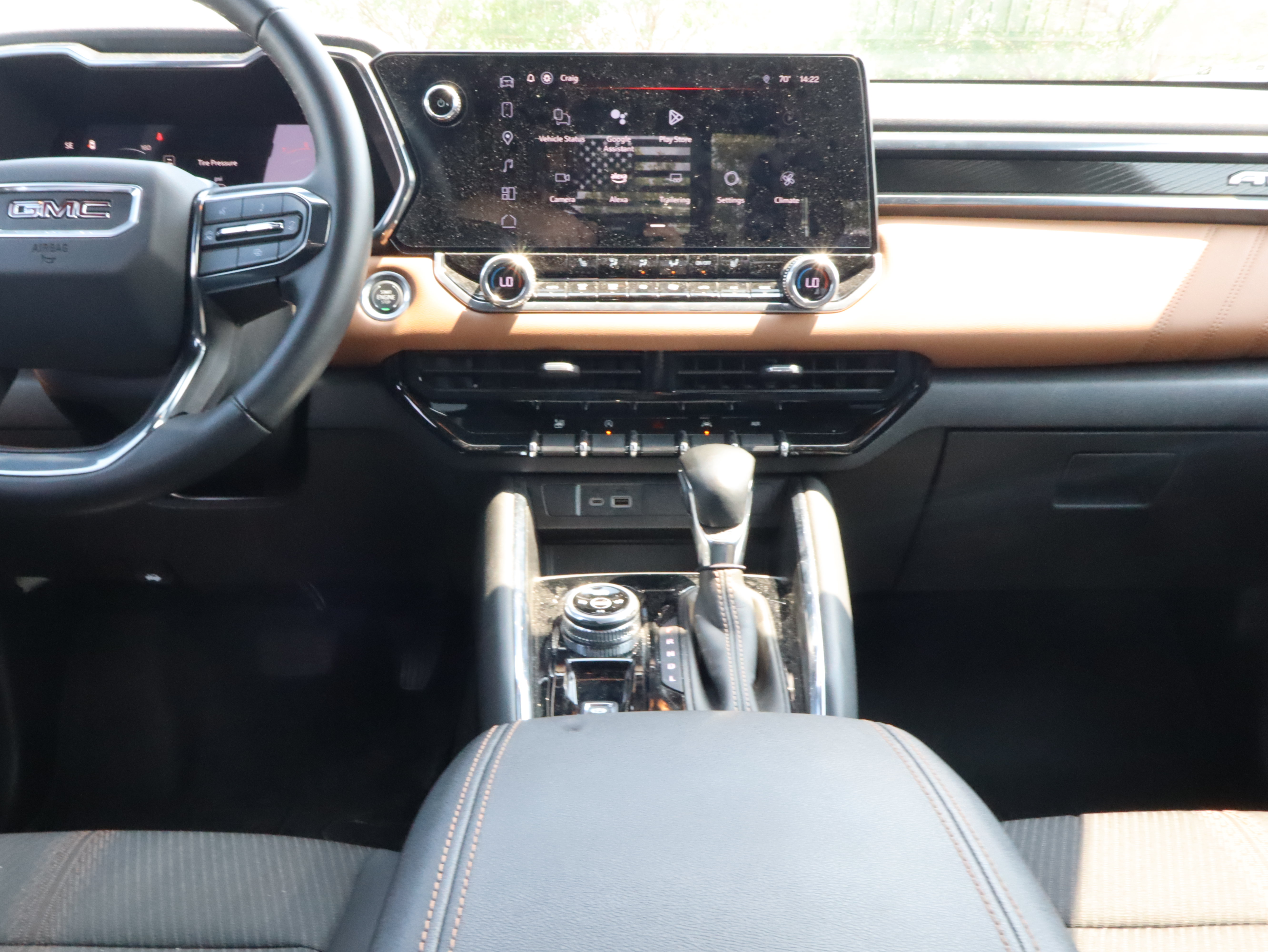 Used 2024 GMC Canyon AT4 w/ Technology Package AWD/4WD image 12