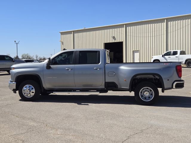 Used 2025 Chevrolet Silverado 3500 LT w/ Safety Package image 4