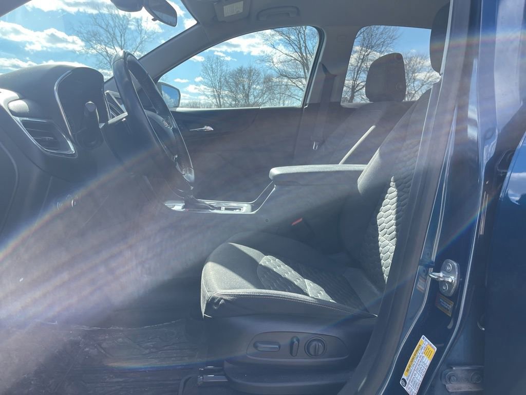 Used 2021 Chevrolet Equinox LT image 13