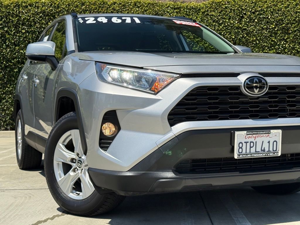 Used 2021 Toyota RAV4 XLE FWD image 6