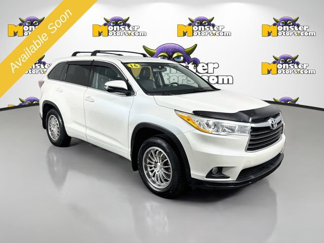 Used 2016 Toyota Highlander Plus AWD/4WD image 3