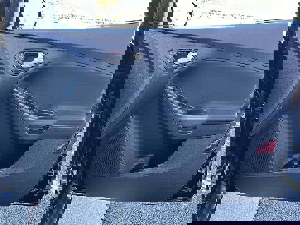 Used 2017 Ford Focus SEL w/ Cold Weather Package image 20