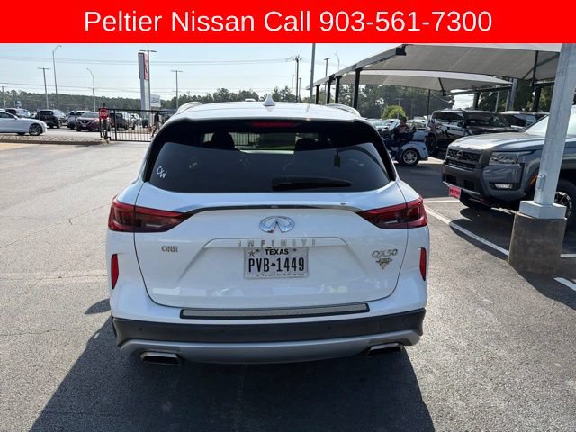 Used 2019 INFINITI QX50 Essential w/ Premium Heat Package FWD image 3