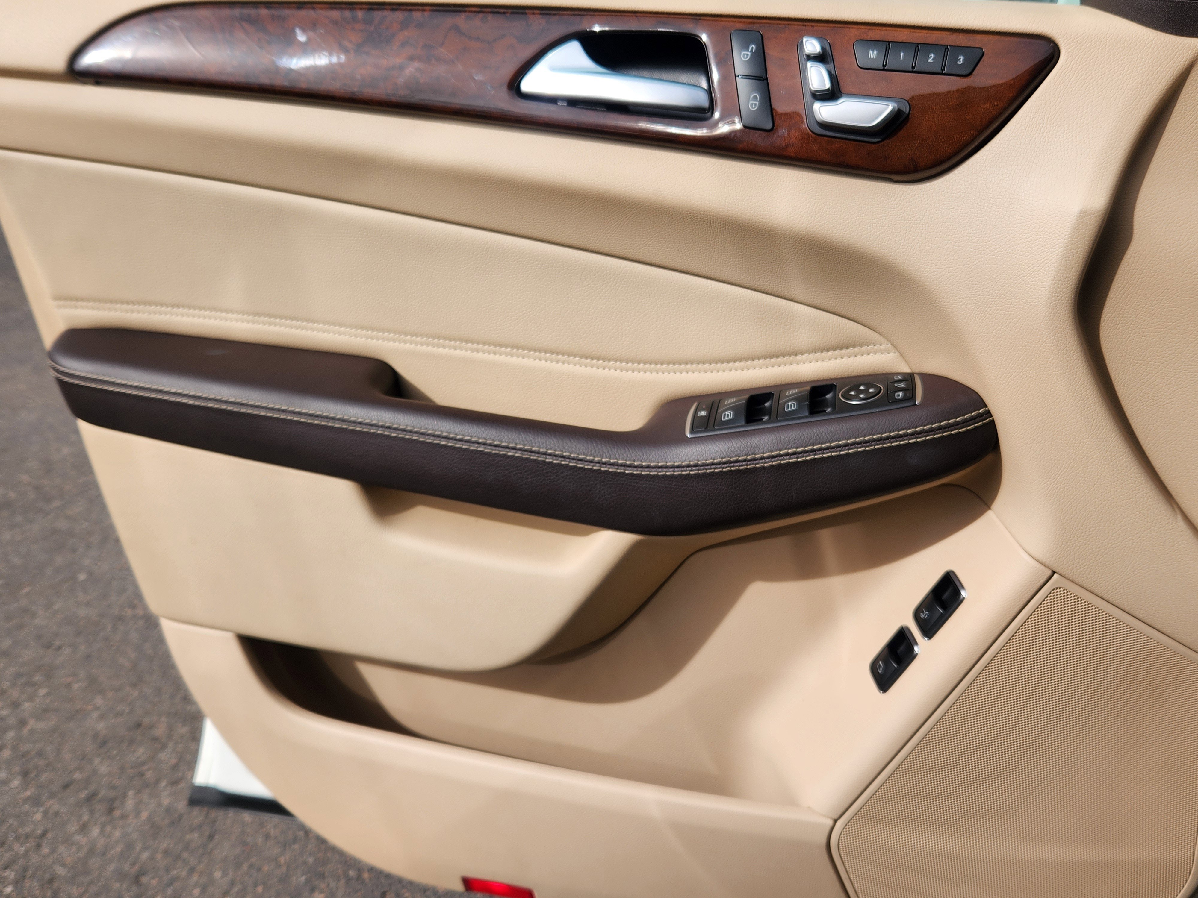 Used 2019 Mercedes-Benz GLS 450 4MATIC image 12