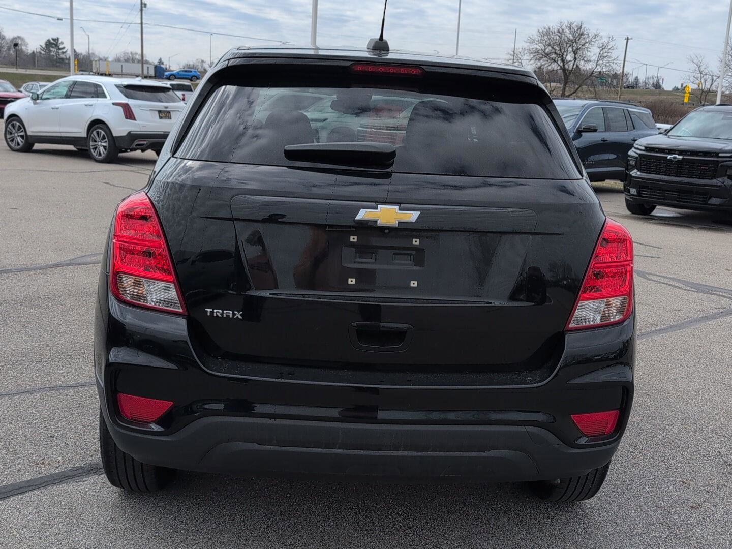 Used 2019 Chevrolet Trax LS w/ Tint and Cruise Package FWD image 5