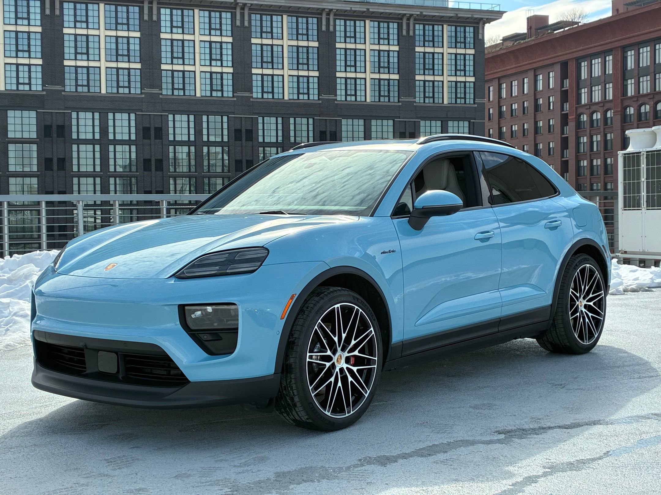 New 2026 Porsche Macan 4S Electric image 1