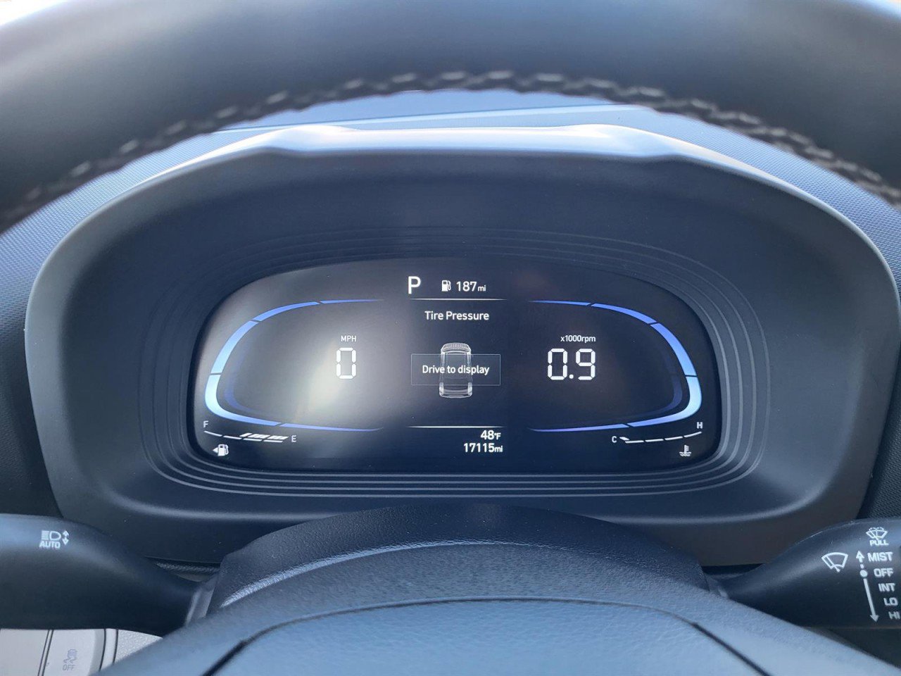 Used 2025 Hyundai Venue SEL image 24