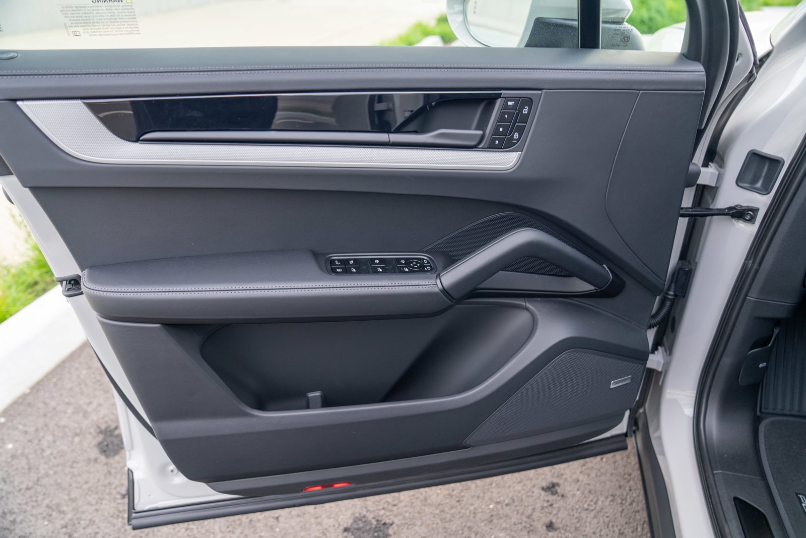 New 2026 Porsche Cayenne E-Hybrid AWD/4WD image 10